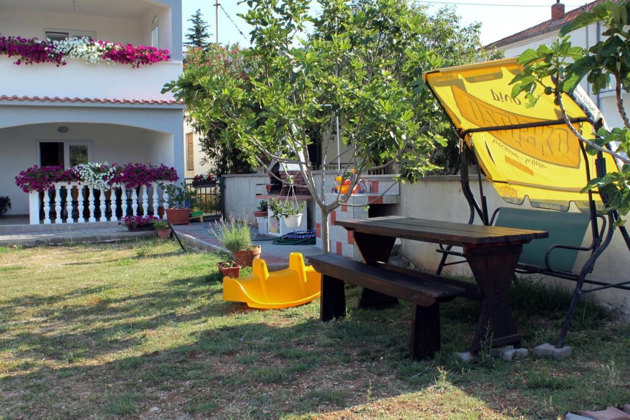 Apartments With A Parking Space Seline, Paklenica - 6603 Starigrad Paklenica Bagian luar foto