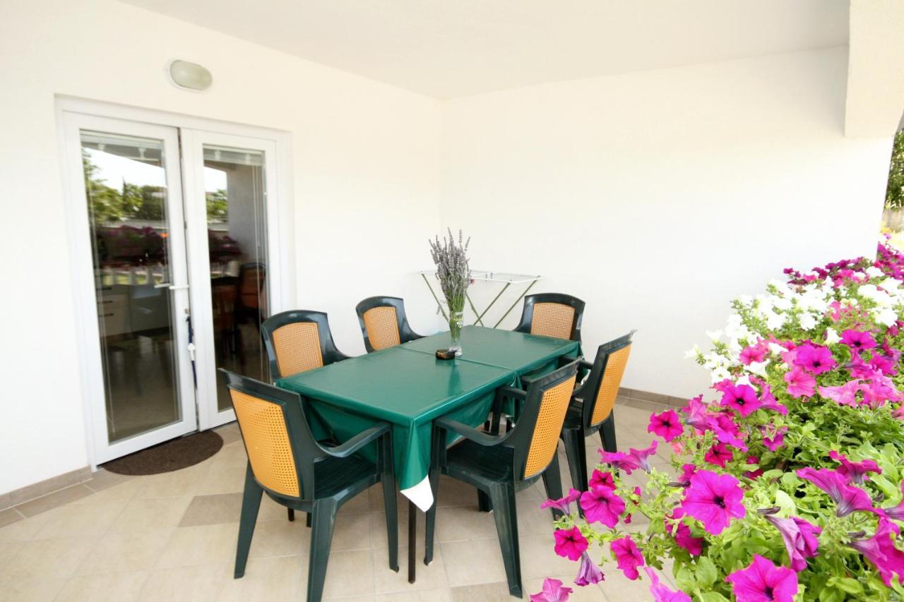 Apartments With A Parking Space Seline, Paklenica - 6603 Starigrad Paklenica Bagian luar foto