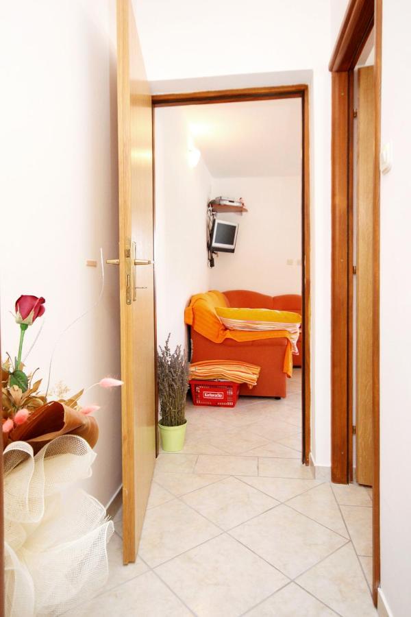 Apartments With A Parking Space Seline, Paklenica - 6603 Starigrad Paklenica Bagian luar foto