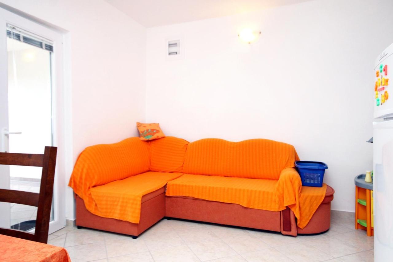 Apartments With A Parking Space Seline, Paklenica - 6603 Starigrad Paklenica Bagian luar foto