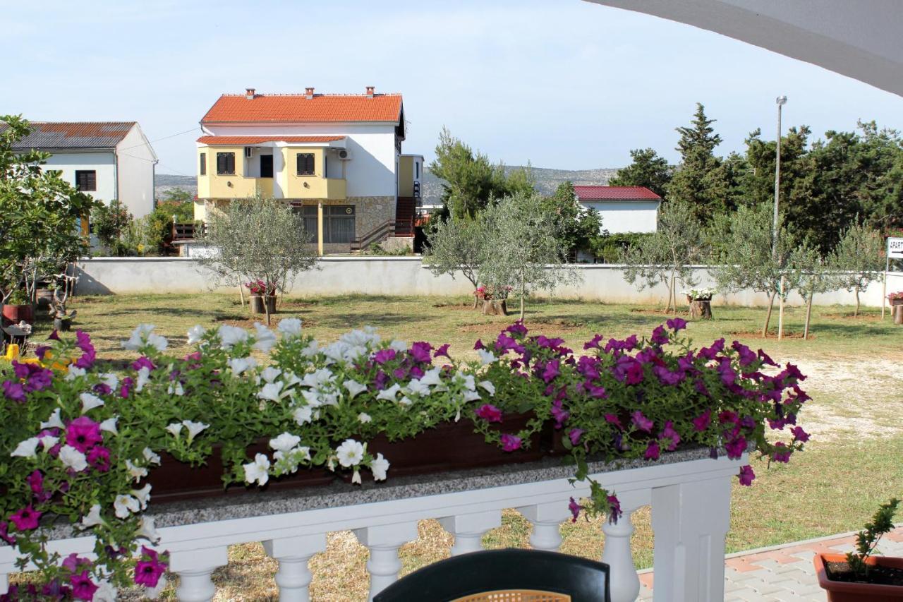 Apartments With A Parking Space Seline, Paklenica - 6603 Starigrad Paklenica Bagian luar foto