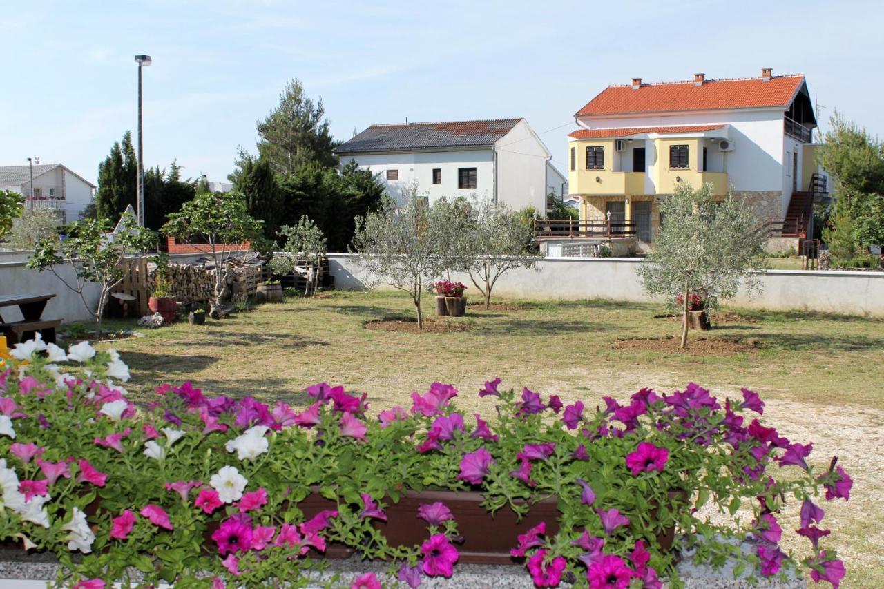 Apartments With A Parking Space Seline, Paklenica - 6603 Starigrad Paklenica Bagian luar foto